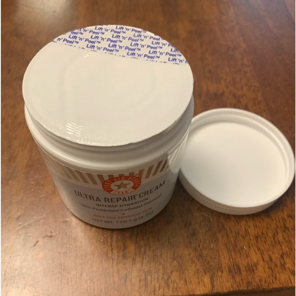 First Aid Beauty's Ultra Repair cream instantly relieves dry, distress… - Picture 2 of 4